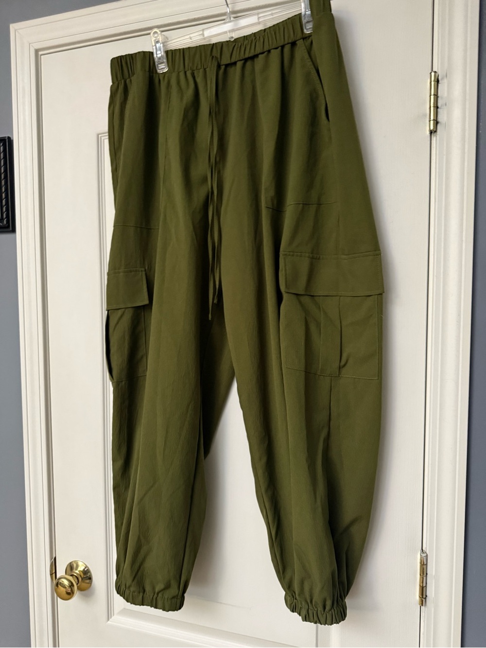 Men's Olive Green Cargo Jogger Pants - Casual Utility Style